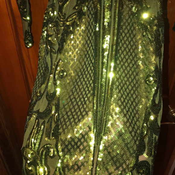 Emerald green designer dress - Picture 4 of 8